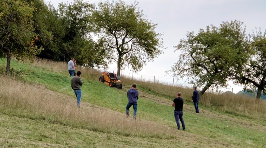 Conpleks tests slope mower